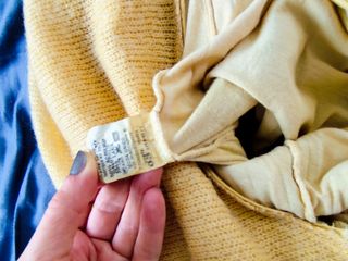 Jersey superpuesto amarillo mantequilla