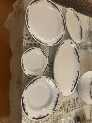 Vajilla Porcelana Royal Crown Azul y Blanca 67 pie
