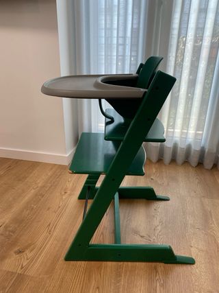 Silla Stokke Tripp Trapp Verde Césped