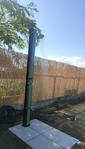 Doccia da giardino esterna