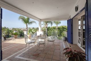 Chalet en alquiler en Playa de la Fontanilla en Marbella