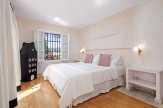 Chalet en alquiler en Playa de la Fontanilla en Marbella