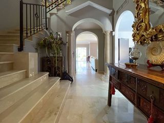 Casa adosada en alquiler en Nueva Andalucía centro en Marbella