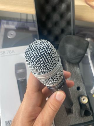 Microfono behringer SB 78A