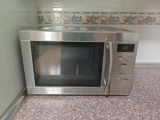 Horno Microondas Rommer