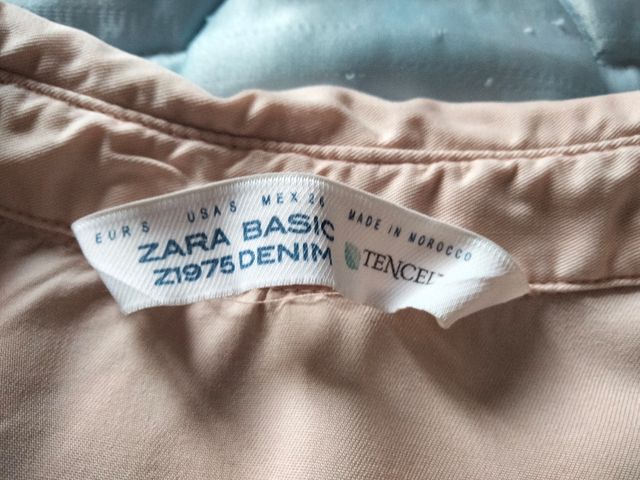 Camisa color rosa palo de Zara Basic.