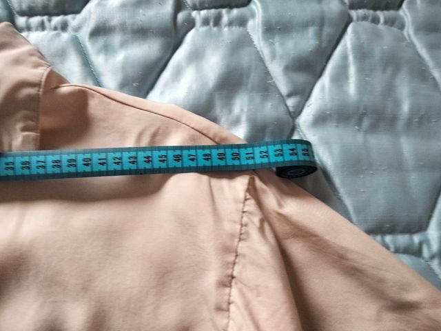 Camisa color rosa palo de Zara Basic.