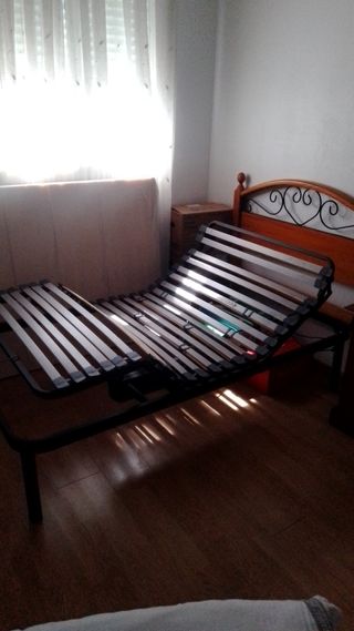 Cama articulada con motor y colchón