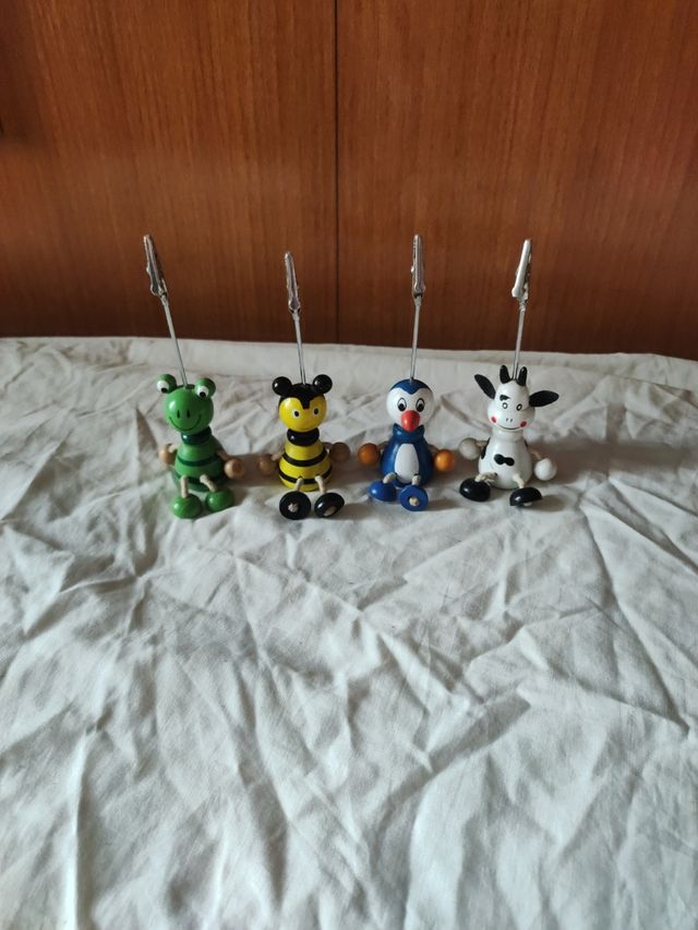 4 Figuras de Madera con Pinza