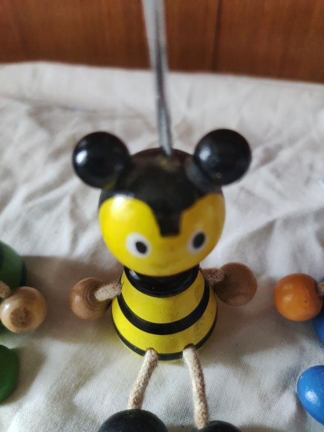 4 Figuras de Madera con Pinza