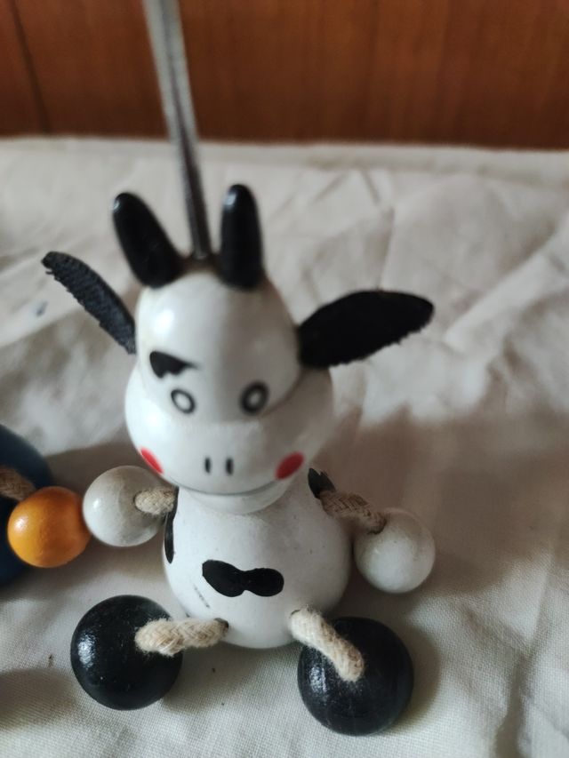 4 Figuras de Madera con Pinza