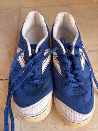 Lote 4 zapatillas niño, algunas sin estrenar.
