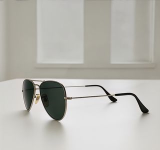 Gafas de Sol Ray-Ban Aviator plateadas.
