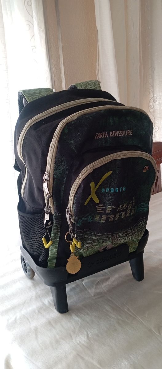 Mochila Earth Adventure con ruedas