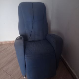 Sillón de masaje azul de tela