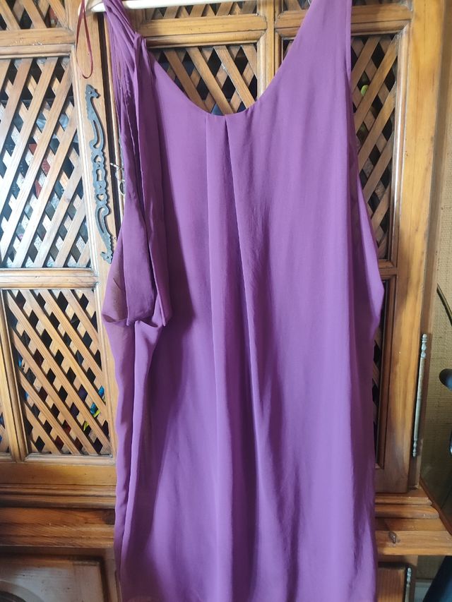 Vestido morado de verano