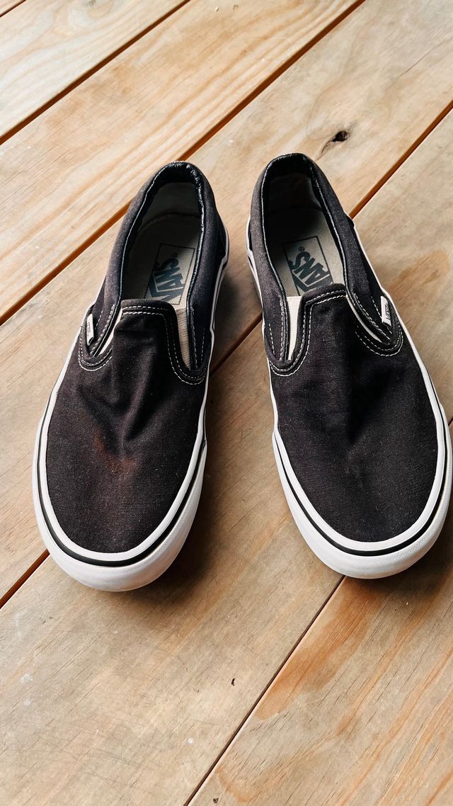 Vans sin cordones negras