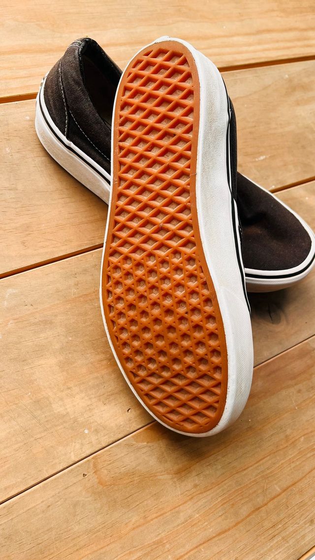 Vans sin cordones negras