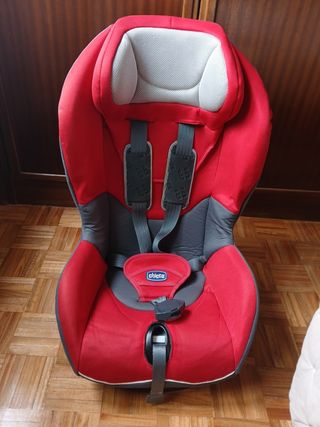 Silla de coche Chicco roja