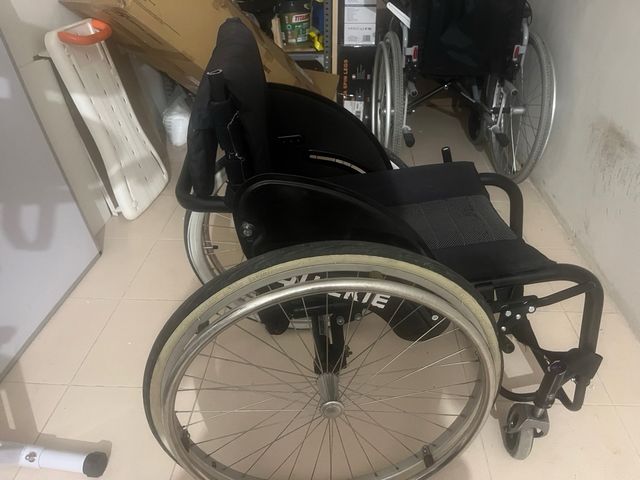 Sedia a rotelle Quickie Argon 1