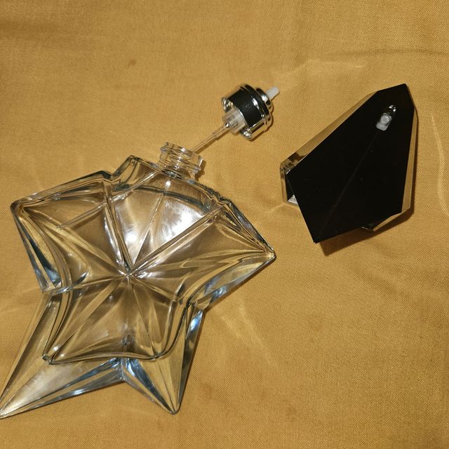 Bottiglia di profumo Thierry Mugler Star