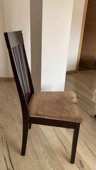 
CONJUNTO de 4 sillas comedor, color marrón 



