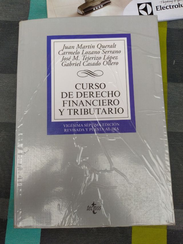 Curso de Derecho Financiero y Tributario