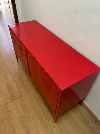 Aparador Ikea PS Rojo Metálico
