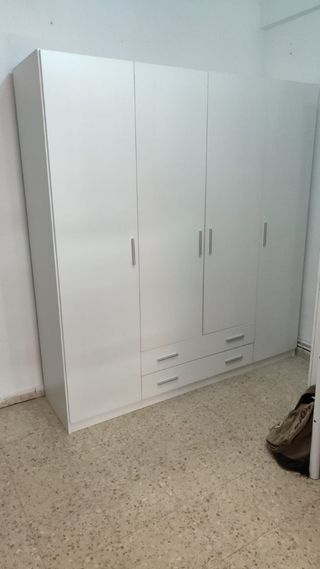 ✨ARMARIO DE 4 PUERTAS EN OPORTUNIDAD ✨