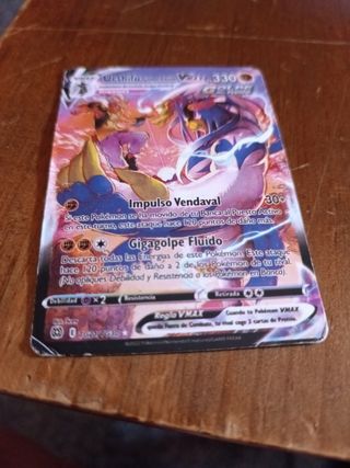 4 Cromos Pokémon: Hydreigon, Centiskorch VMAX, Med