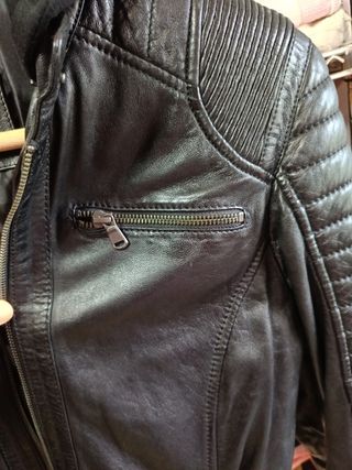 Abrigo de piel negro Kangaroos