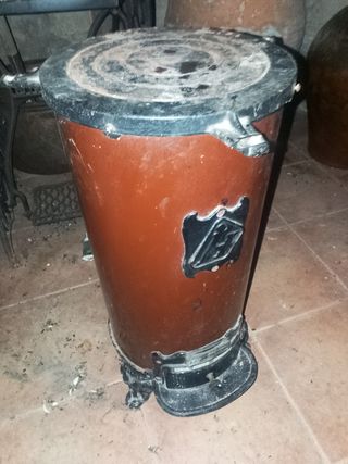 Estufa de leña Hergóm antigua