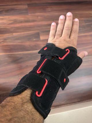 Muñequera Izquierda Donjoy Talla L