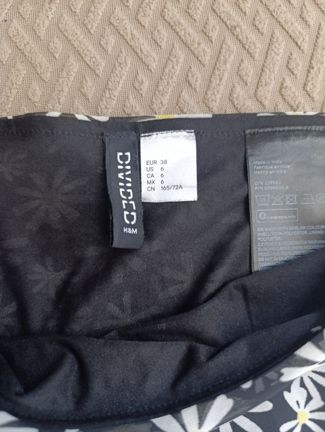 Falda H&M Estampado Margaritas