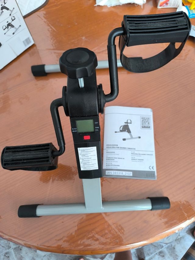 Pedaleador para piernas y brazos