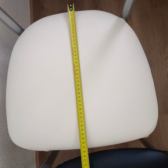 URGE Lote 2 sillas metal negro y bla