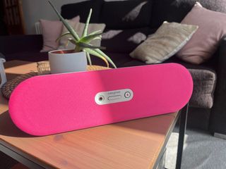 Altavoz Creative D80 Rosa.