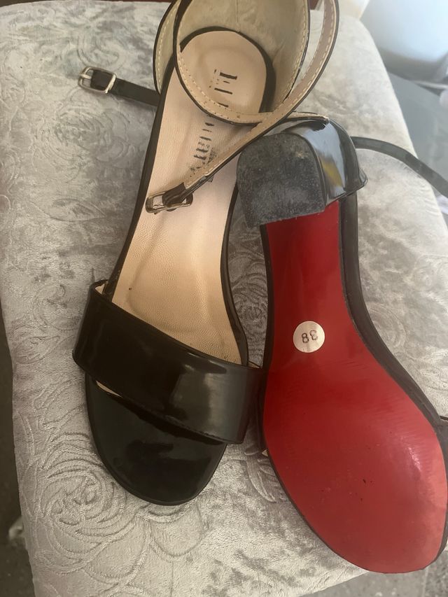 Sandalias de tacón negras