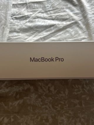Cajas Apple: Macbook, Pencil, AirPods Pro