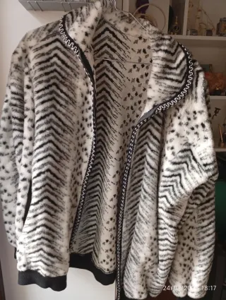 Almohada NUEVA chaqueta abrigo regalo