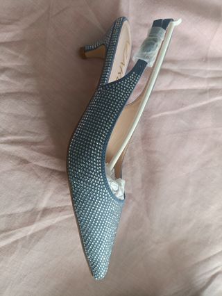 Zapatos destalonado Azarey con pedrería