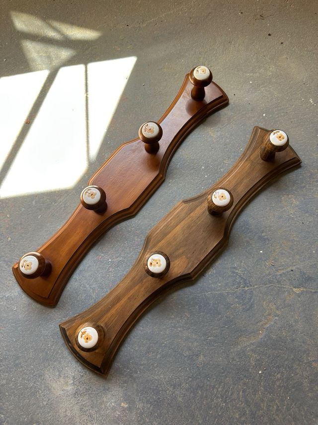 Perchero de madera con 4 ganchos