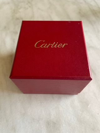 Anillo Cartier de oro blanco. 18 k. Serie Lanieres