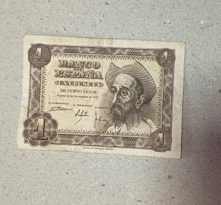Varios billetes antiguos