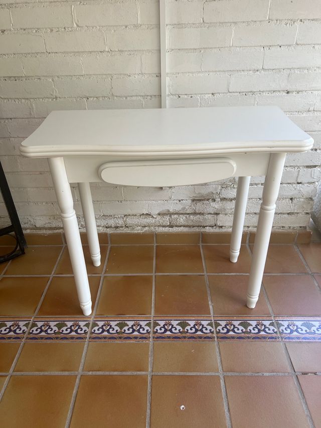 Mesa lacada blanca extensible