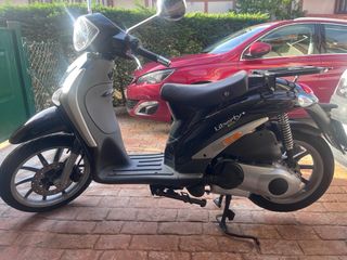Moto Liberty 125 Negra