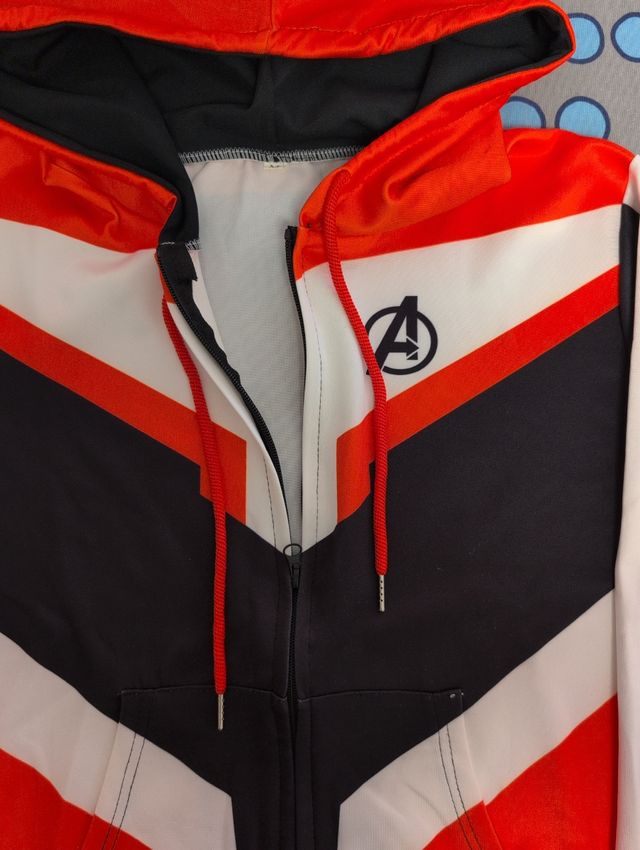 Chándal Avengers traje cuantico