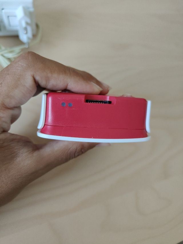 Raspberry Pi 3B + Cargador