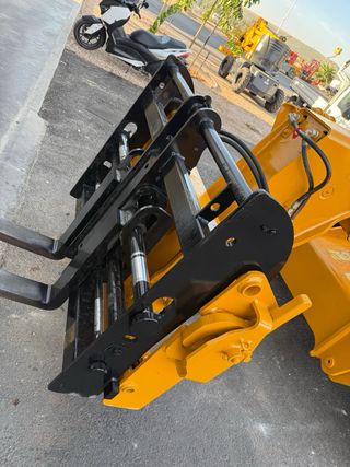JCB 540/140 con Aire Acondicionado