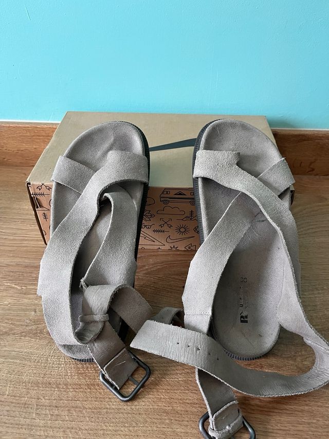 Sandalias Stradivarius ante gris Talla 38